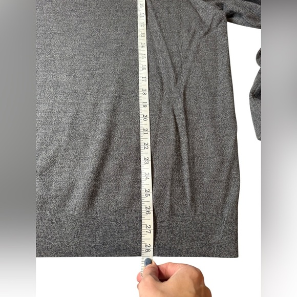 Banana Republic Italian Merino Wool Turtle Neck Sweater XL Gray N218 - Picture 3 of 9